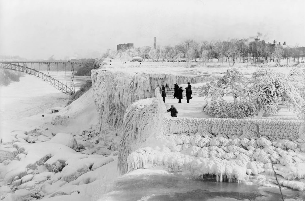 1948 yılında donmuş Niagara Şelalesi